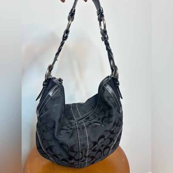 Coach soho hobo signature black larger croissant woven strap nickel hardware - Picture 4 of 12